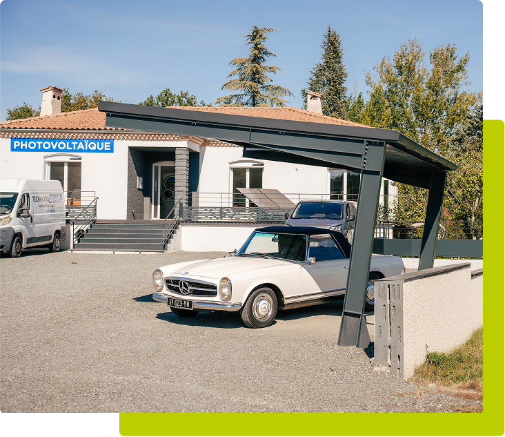 Carport techwood solar avec une voiture garer dessous